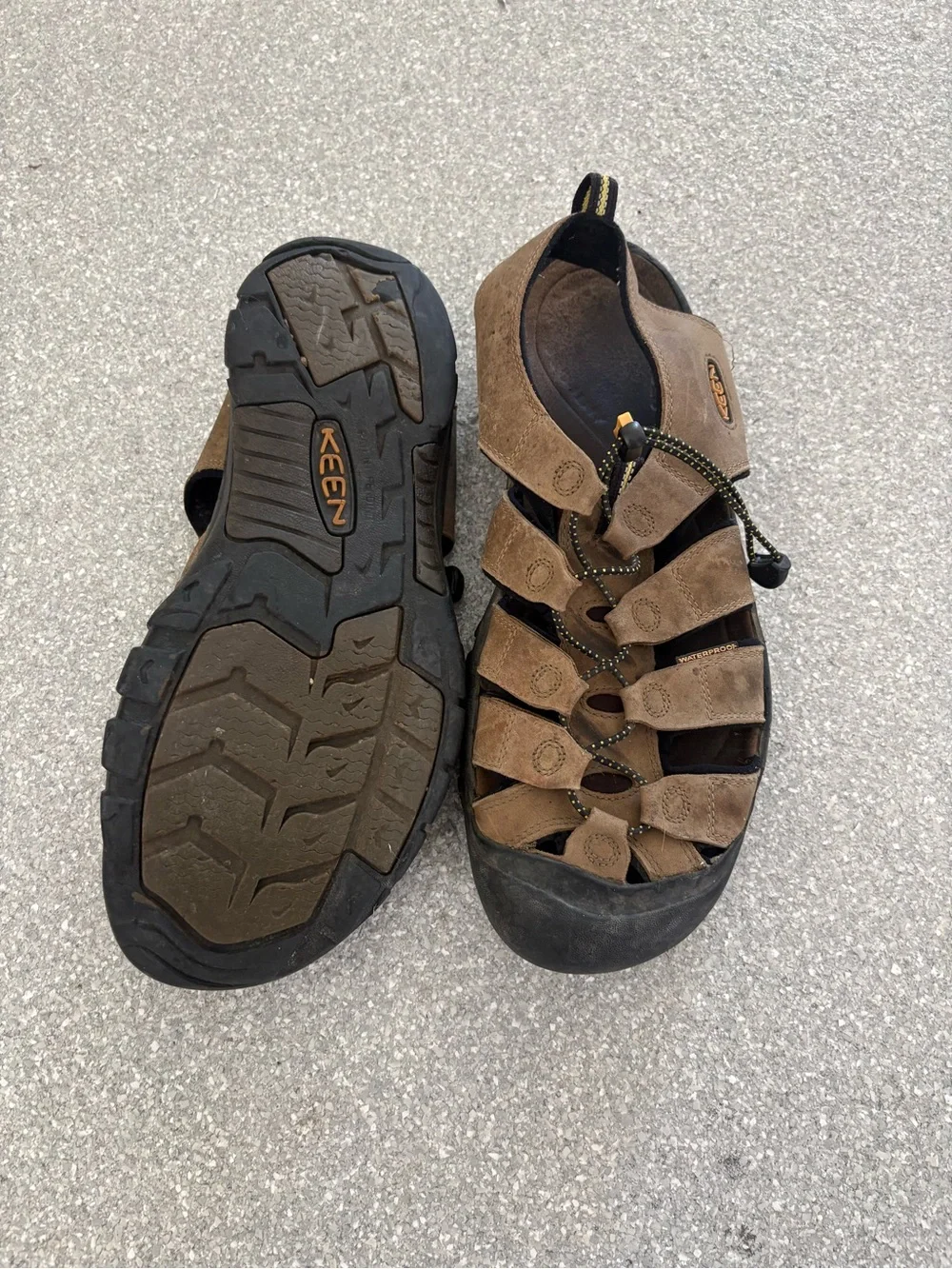 KEEN Men's Newport Leather Sandals men’s size 11